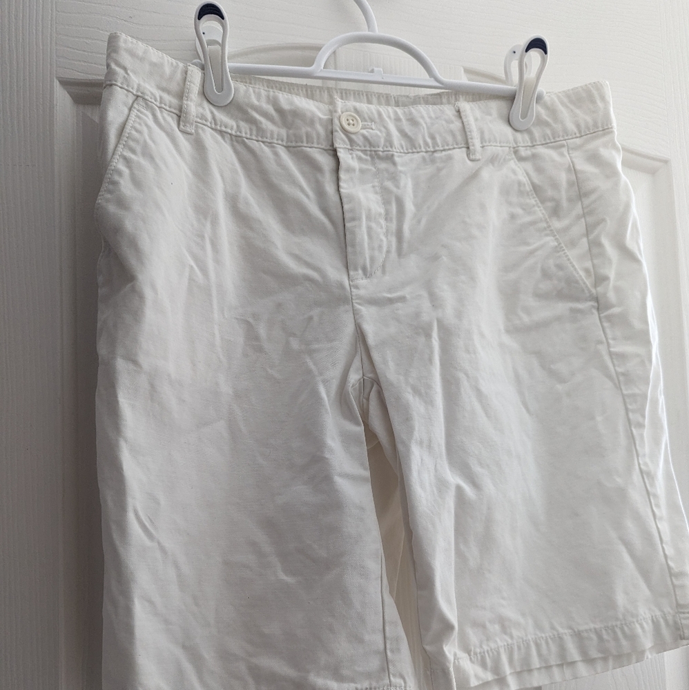 Women's White Shorts size 6
